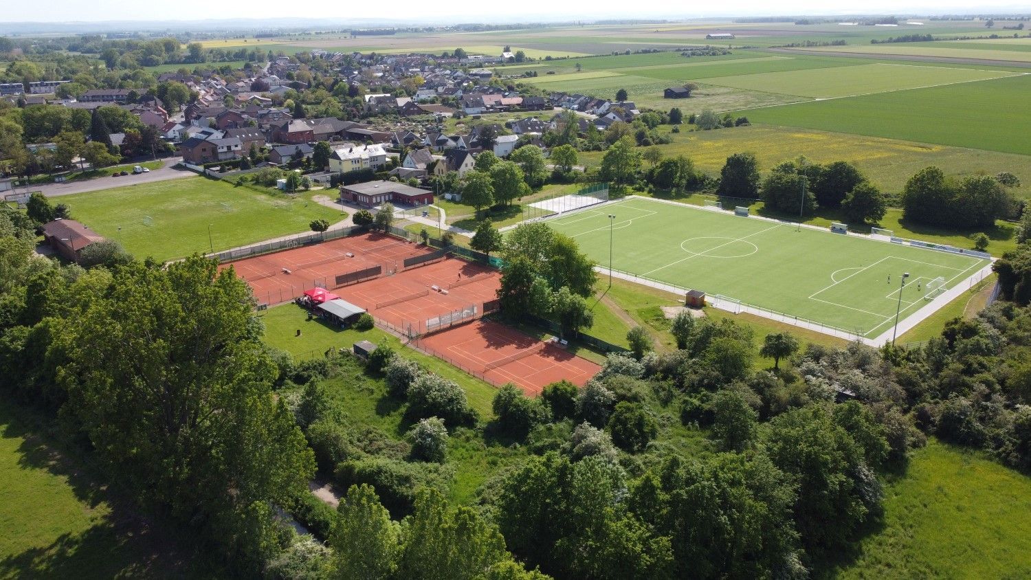 Luftaufnahme der Sportanlage des SC Friesheim